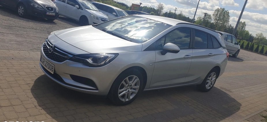 Opel Astra cena 46800 przebieg: 173000, rok produkcji 2018 z Grudziądz małe 106